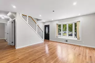 906 Stratford Dr, East Meadow, NY 11554 - Photo 6