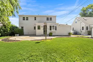 906 Stratford Dr, East Meadow, NY 11554 - Photo 26