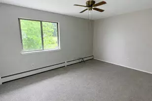 18 Black Stallion Ct, Middletown, NY 10940 - Photo 6