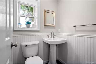 140 Winthrop Avenue, Elmsford, NY 10523 - Photo 12