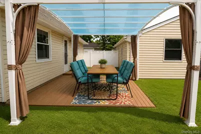 164 Bloomingdale Road, Levittown, NY 11756 - Photo 16