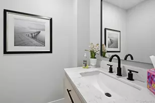 7 Fleet Ct, Northport, NY 11768 - Photo 18