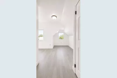 927 Summit Avenue, Bronx, NY 10452 - Photo 10