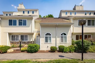 103 Crystal Hill Lane, Poughkeepsie, NY 12603 - Photo 2