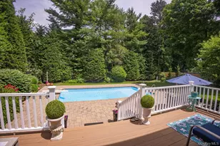 8 Robin Hood Ct, Nesconset, NY 11767 - Photo 20