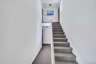 31 Richmond Boulevard #1B, Ronkonkoma, NY 11779 - Photo 2