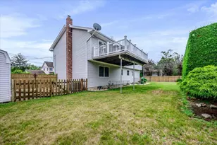 48 Meadow Ln, Hicksville, NY 11801 - Photo 26