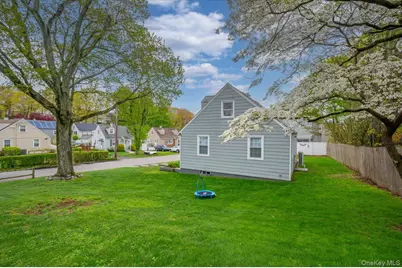 6 Cantitoe Road, Yonkers, NY 10710 - Photo 6