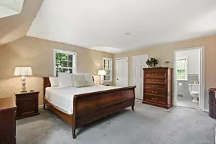 17 Monfort Rd, Port Washington, NY 11050 - Photo 12