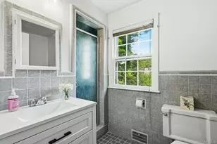 17 Monfort Rd, Port Washington, NY 11050 - Photo 14
