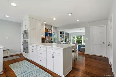 17 Monfort Road, Port Washington, NY 11050 - Photo 8