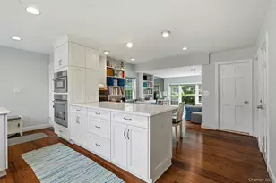 17 Monfort Rd, Port Washington, NY 11050 - Photo 8