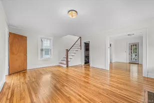 251-47 42nd Ave, Little Neck, NY 11363 - Photo 10