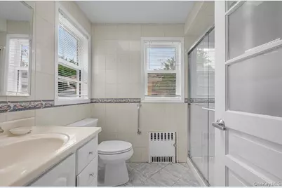 251-47 42nd Avenue, Little Neck, NY 11363 - Photo 16