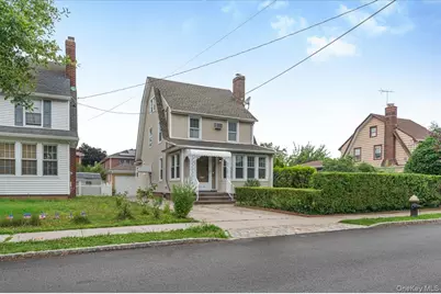 251-47 42nd Avenue, Little Neck, NY 11363 - Photo 2