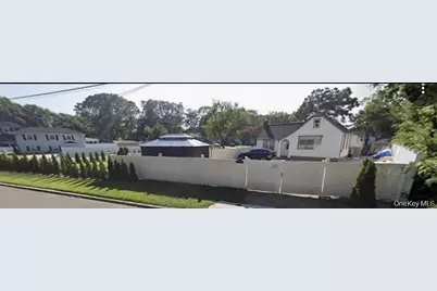 21 Locust Avenue, Amityville, NY 11701 - Photo 2