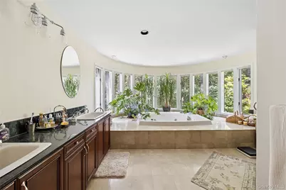 17 Danton Lane N, Locust Valley, NY 11560 - Photo 16
