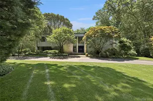 17 Danton Ln N, Locust Valley, NY 11560 - Photo 2