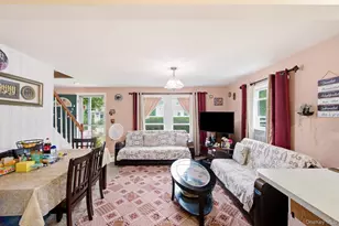 5 Putnam Pl, Huntington Station, NY 11746 - Photo 12