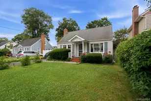 5 Putnam Pl, Huntington Station, NY 11746 - Photo 4