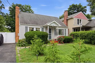5 Putnam Place, Huntington Station, NY 11746 - Photo 6