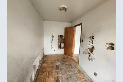 689 Greene Avenue, Brooklyn, NY 11221 - Photo 16