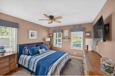 266 Clinton Avenue, Patchogue, NY 11772 - Photo 24