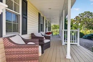 266 Clinton Ave, Patchogue, NY 11772 - Photo 6