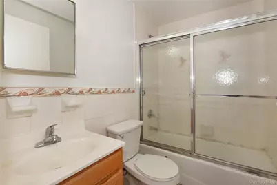133-38 Avery Avenue #3FA, Flushing, NY 11355 - Photo 4