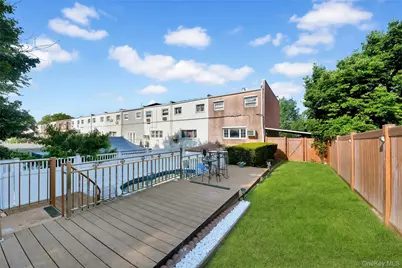 258 Revere Avenue, Bronx, NY 10465 - Photo 4