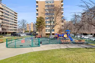 10-10 166th St, Whitestone, NY 11357 - Photo 20
