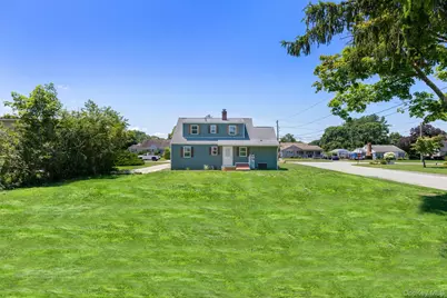 90 Sunrise Avenue, Riverhead, NY 11901 - Photo 4