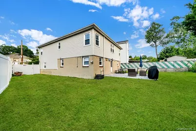 19 Storey Lane, Yonkers, NY 10710 - Photo 2