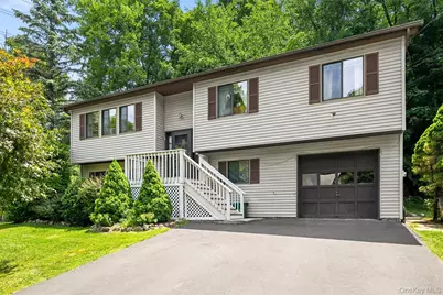 11 Glen Road, Sloatsburg, NY 10974 - Photo 1