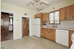 12 Pacific Ave, Nanuet, NY 10954 - Photo 10