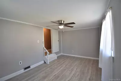 116 Lincoln Avenue, Holbrook, NY 11741 - Photo 10