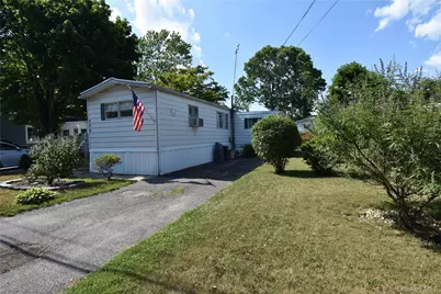 116 Lincoln Avenue, Holbrook, NY 11741 - Photo 16