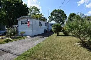 116 Lincoln Ave, Holbrook, NY 11741 - Photo 16