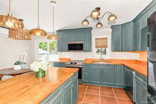18 Lovell Rd, Hampton Bays, NY 11946 - Photo 4