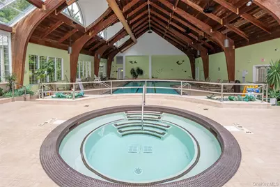 323 Baltustrol Circle, Roslyn, NY 11576 - Photo 36