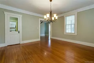 24 Youngs Hill Rd, Huntington, NY 11743 - Photo 8