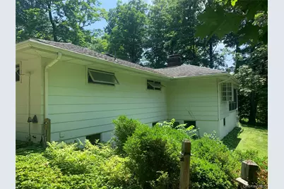 9 Dogwood Hill Road, Wappingers Falls, NY 12590 - Photo 2