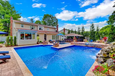 140 Wedgewood Drive, Hauppauge, NY 11788 - Photo 8