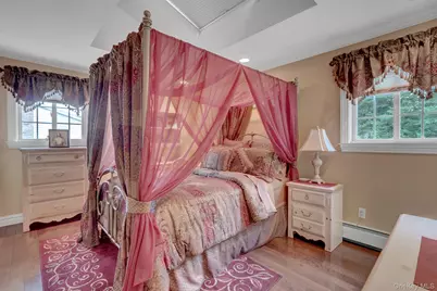 140 Wedgewood Drive, Hauppauge, NY 11788 - Photo 34