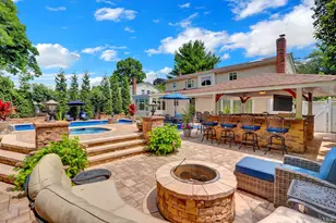140 Wedgewood Dr, Hauppauge, NY 11788 - Photo 6