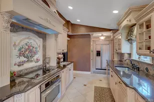 140 Wedgewood Dr, Hauppauge, NY 11788 - Photo 22