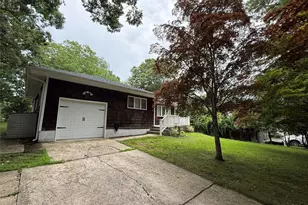 87 Sally Ln, Ridge, NY 11961 - Photo 26