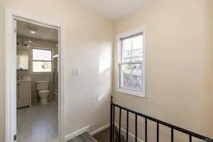 13 Knoll Pl, Glen Cove, NY 11542 - Photo 8