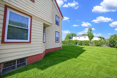 12-52 Bay Park Place, Bayswater, NY 11691 - Photo 4