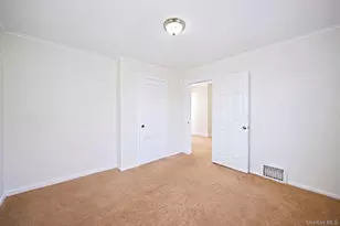 12-52 Bay Park Pl, Bayswater, NY 11691 - Photo 28